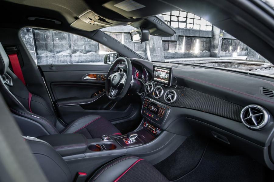  Mercedes-Benz CLA45 AMG 2014 года  (фото 30 из 110)